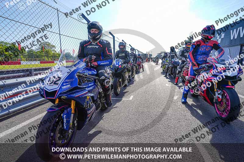 donington no limits trackday;donington park photographs;donington trackday photographs;no limits trackdays;peter wileman photography;trackday digital images;trackday photos